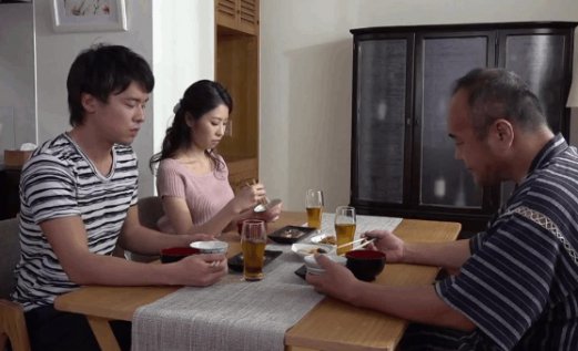 Một ngày đam mê cưỡi bố chồng