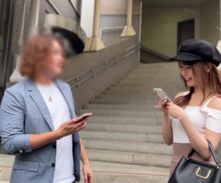 Hẹn cùng lúc hai anh tình một đêm